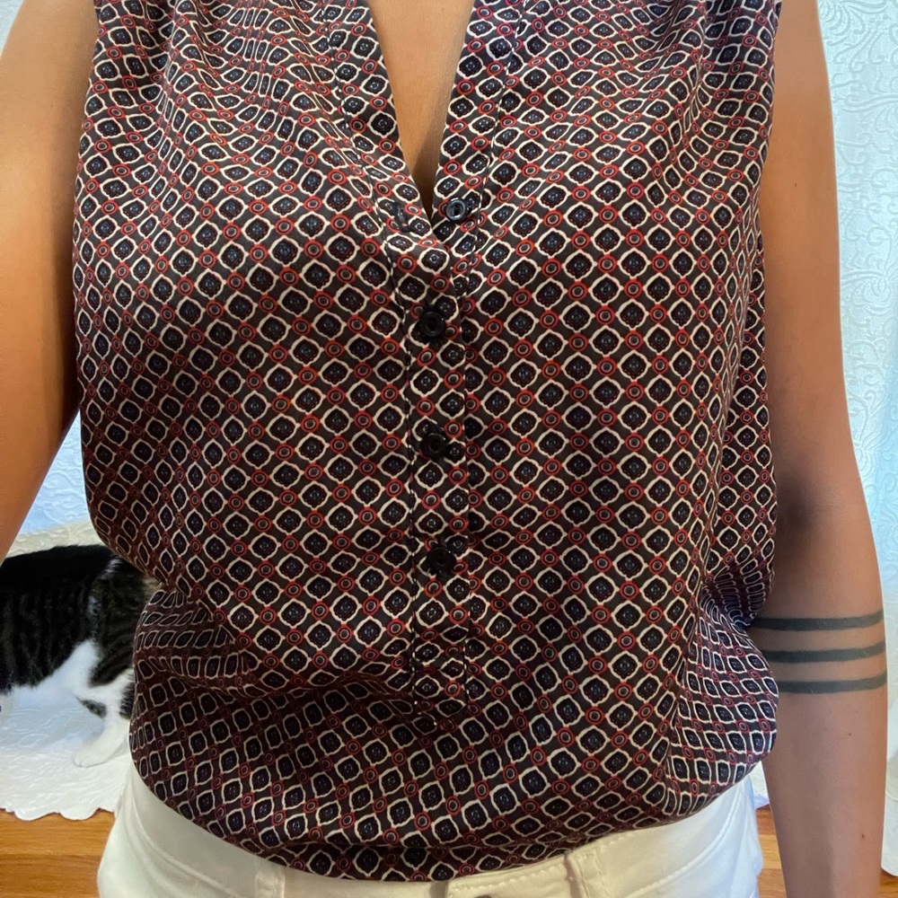 Geometric Blouse - Picture 2 of 4